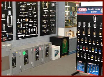 Locksmith Lock Store Louisville, KY 502-530-0946 - 3-nearest-locksmith