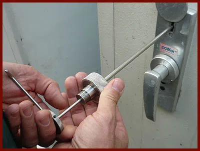 Locksmith Lock Store Louisville, KY 502-530-0946 - 5-lock-opening